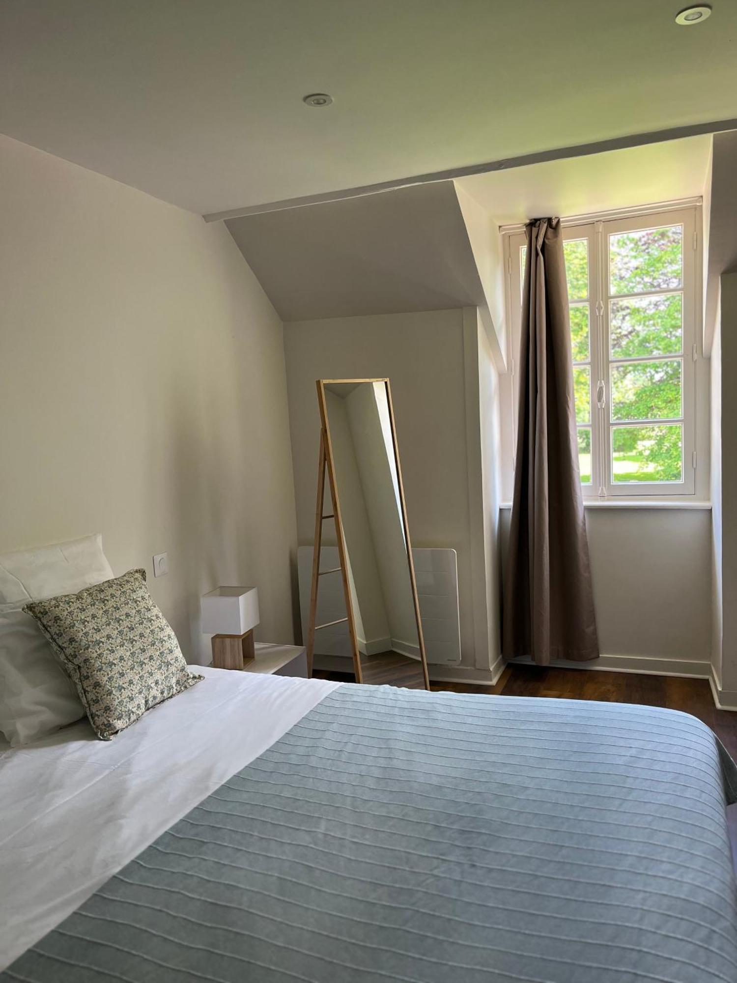 Abbaye De Blanchelande Bed and Breakfast Neufmesnil Δωμάτιο φωτογραφία