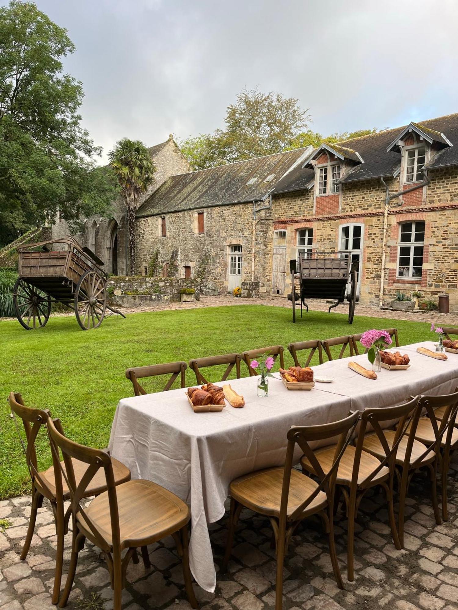 Abbaye De Blanchelande Bed and Breakfast Neufmesnil Εξωτερικό φωτογραφία