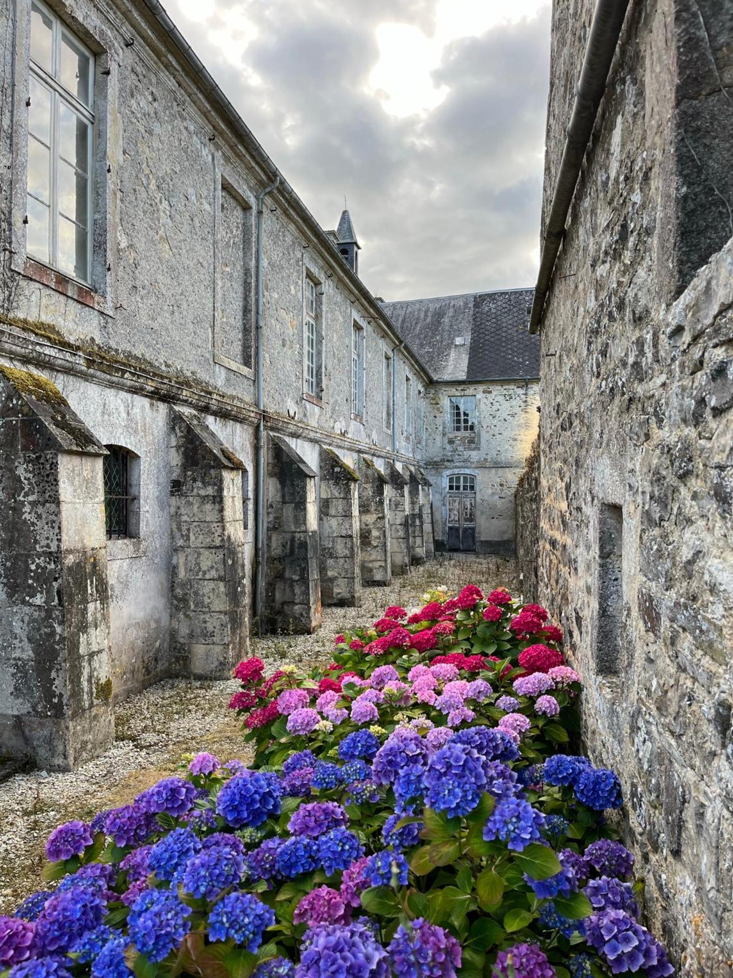 Abbaye De Blanchelande Bed and Breakfast Neufmesnil Εξωτερικό φωτογραφία